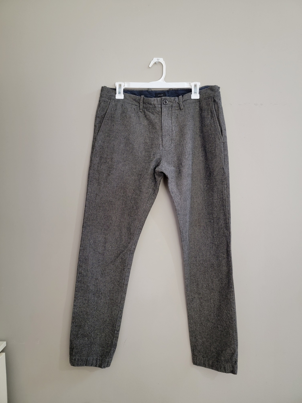 J. Crew Men's Charcoal Gray Chinos Size 33